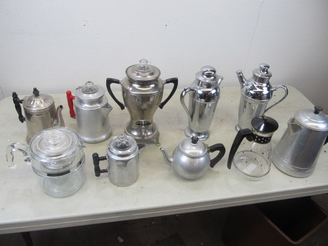 lot 24 image: Nice Collection of Vintage Coffee Serving Items