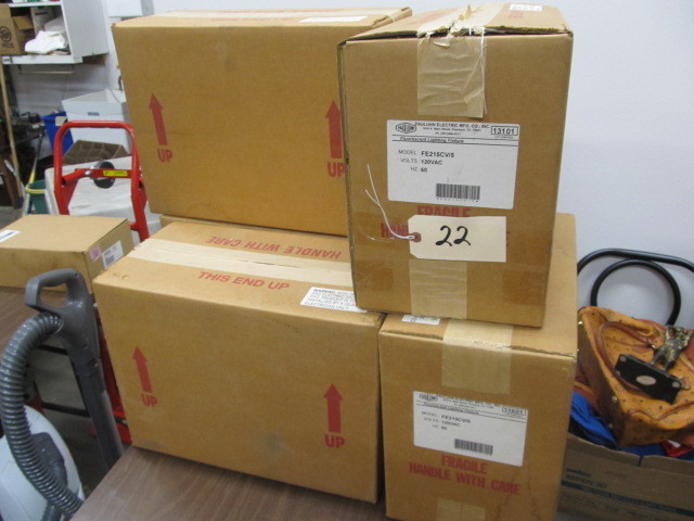 lot 46 image: 5 BRAND NEW Pauluhn Fluorescent Light Fixtures