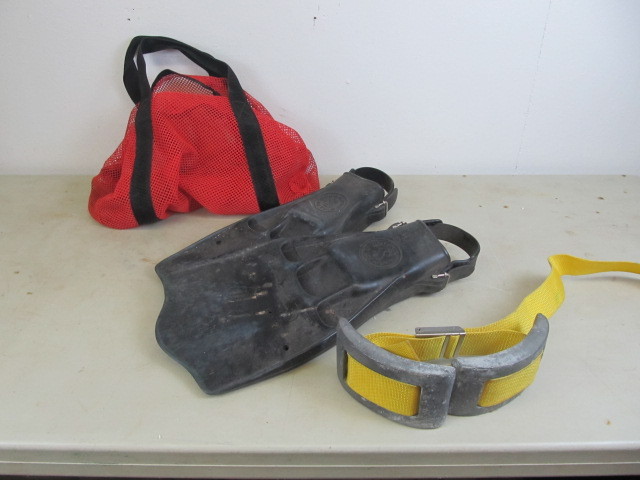 lot 56 image: Jetfin Flippers & Diving Weight Belt