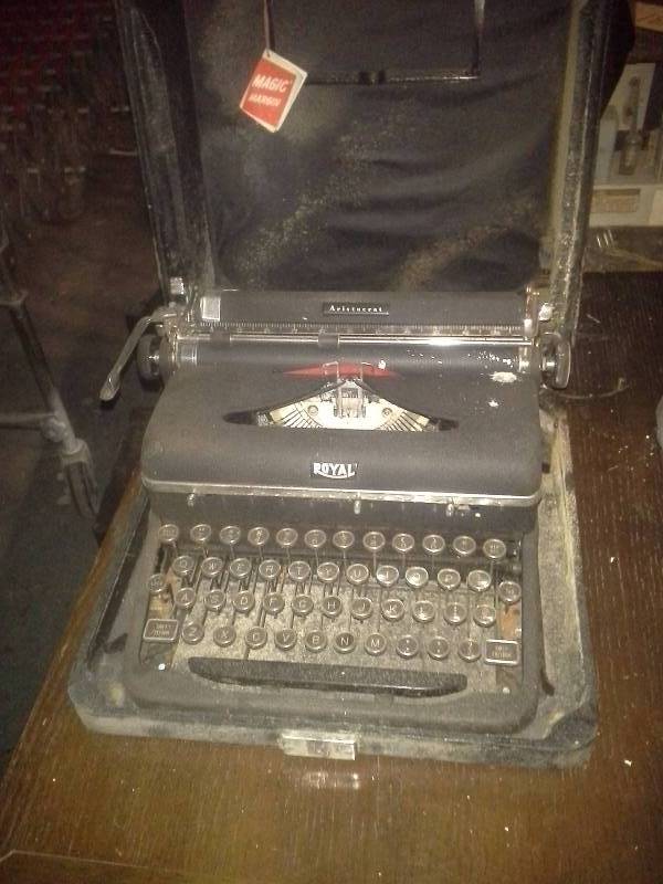 Antique Type Writer