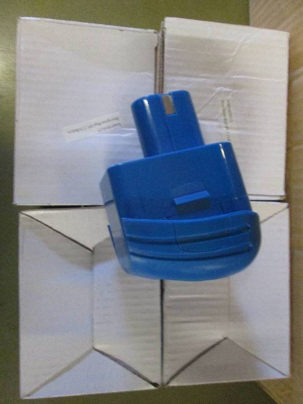 lot 40 image: 4 new 18  volt power glide batterie...