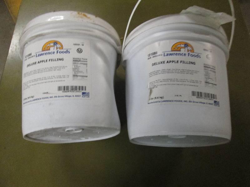 lot 227 image: 2 19lb containers of deluxe apple p...