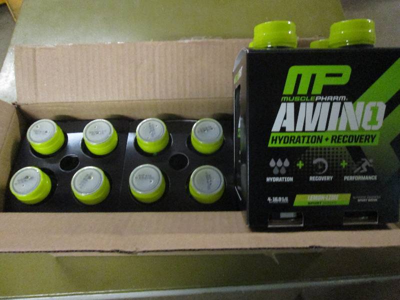 lot 266 image: 1 case of 12 16.9floz bottles of M...