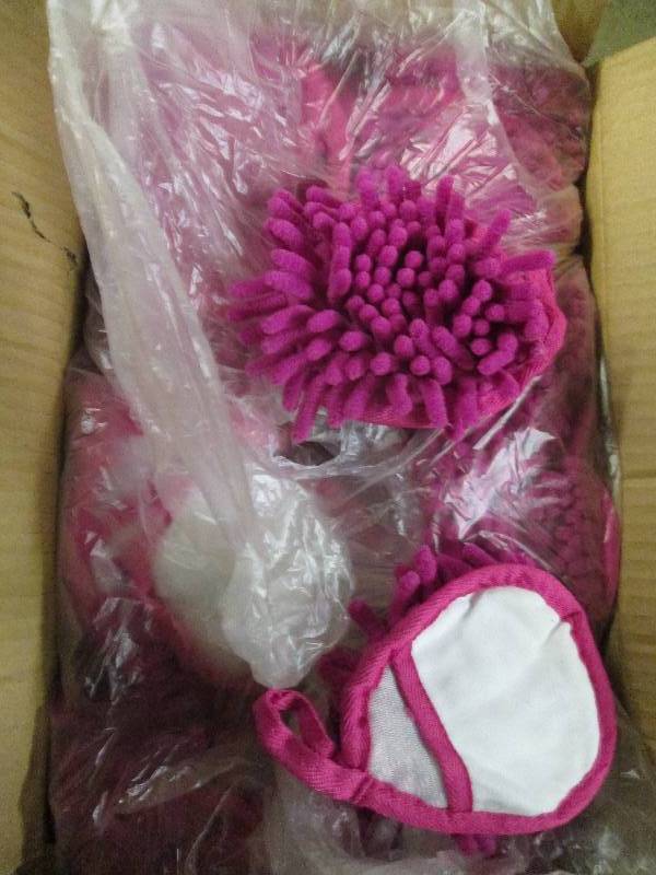 lot 394 image: 1 case of 200 pink fizzy finger dus...