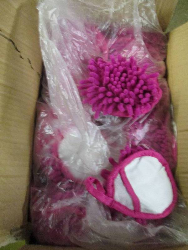 lot 398 image: 1 case of 200 pink fizzy finger dus...