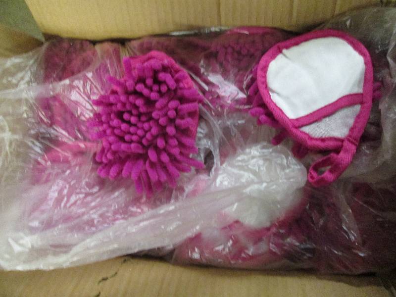 lot 399 image: 1 case of 200 pink fizzy finger dus...