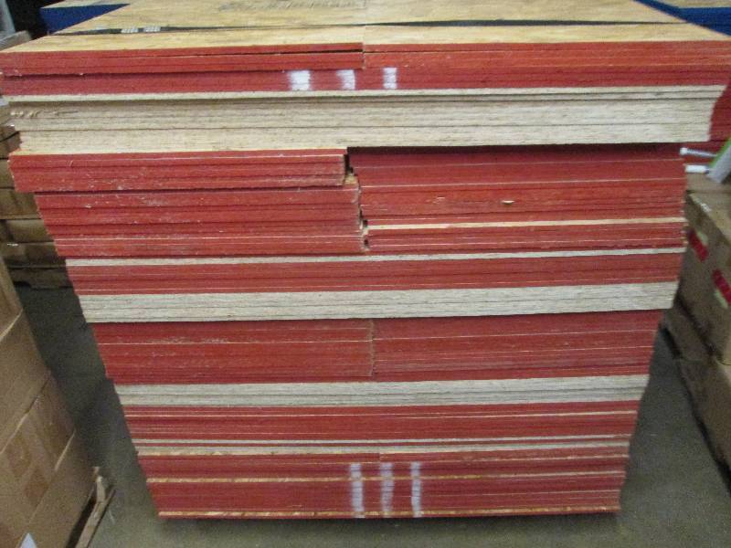 lot 427 image: 20 orange end 4 foot x 2-34 foot p...
