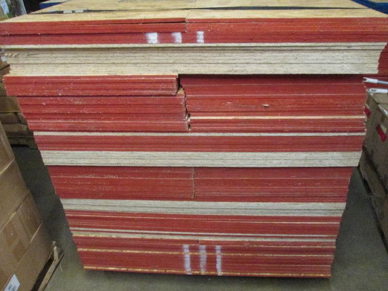 lot 428 image: 20 orange end 4 foot x 2-34 foot p...