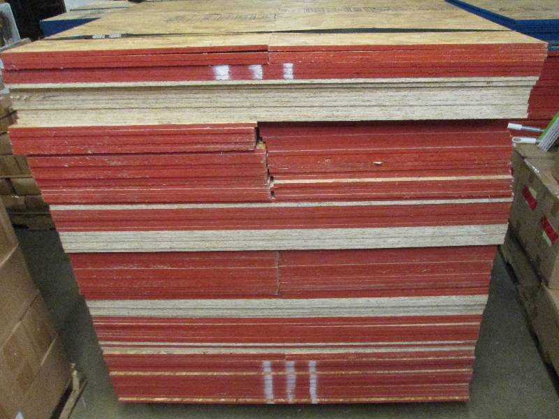 lot 431 image: 20 orange end 4 foot x 2-34 foot p...