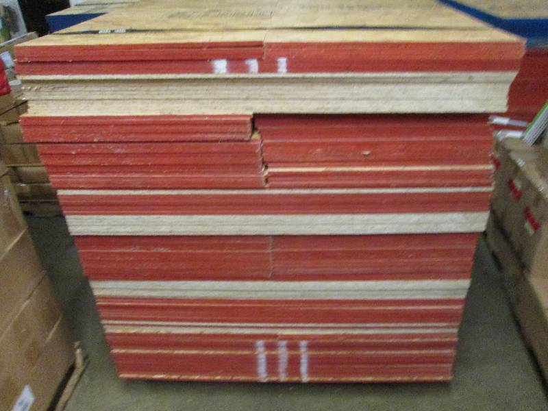 lot 432 image: 20 orange end 4 foot x 2-34 foot p...