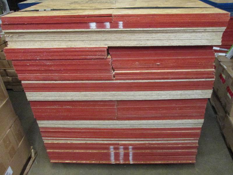 lot 436 image: 20 orange end 4 foot x 2-34 foot p...
