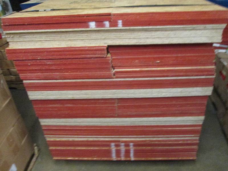 lot 439 image: 20 orange end 4 foot x 2-34 foot p...