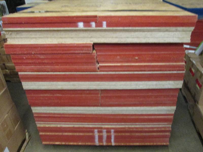 lot 440 image: 20 orange end 4 foot x 2-34 foot p...
