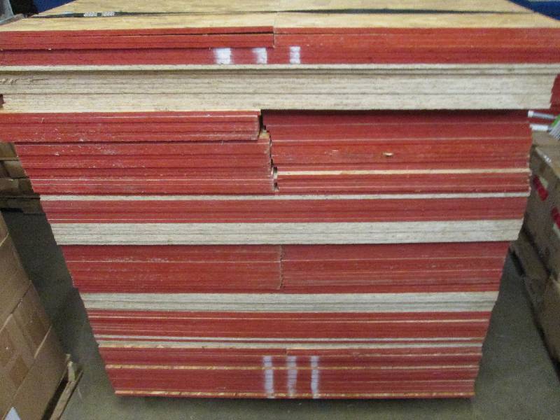 lot 441 image: 20 orange end 4 foot x 2-34 foot p...