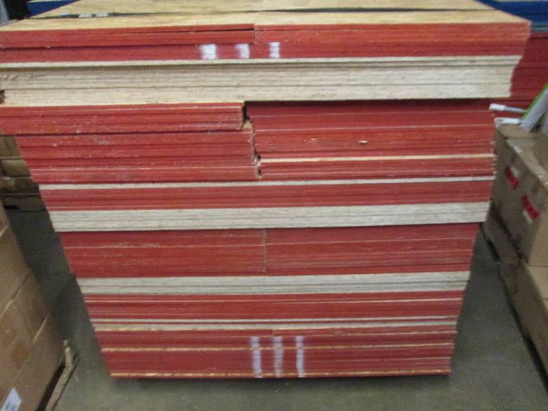 lot 446 image: 20 orange end 4 foot x 2-34 foot p...