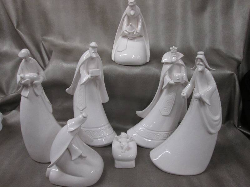 Lot of 6 7 pc White Ceramic Nativi...