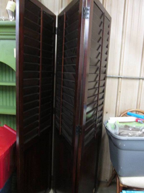 3 Panel 6 ft Shuttered Wood Room Di...