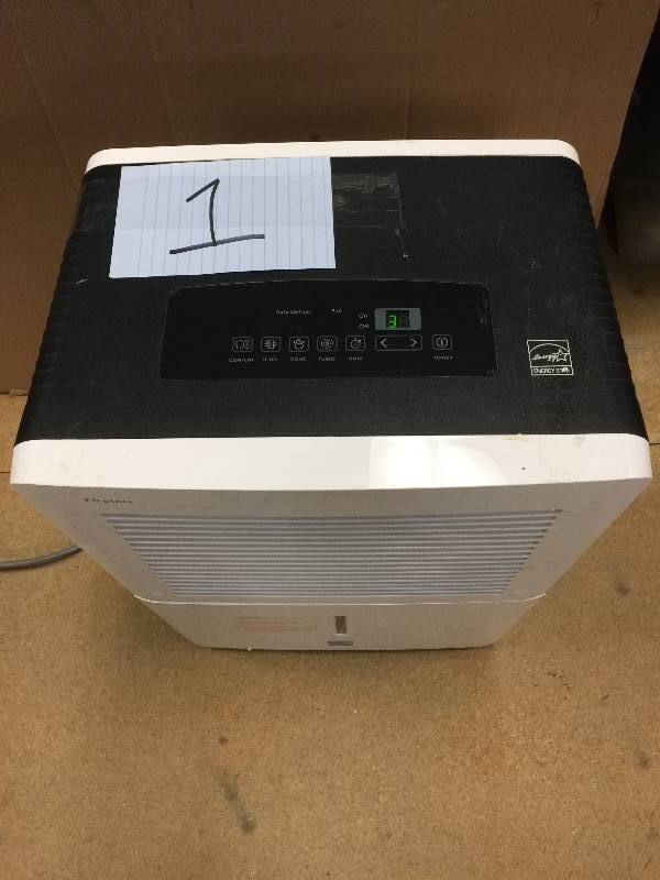 lot 1 image: Kenmore KM70 Kenmore 70 Pint Dehumidifier in good working conditions