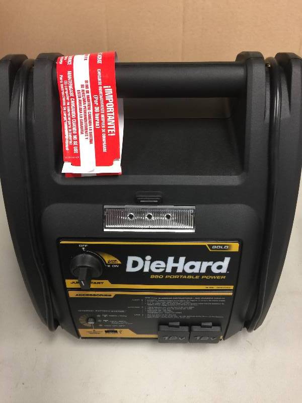 lot 11 image: Die Hard Portable Power 950