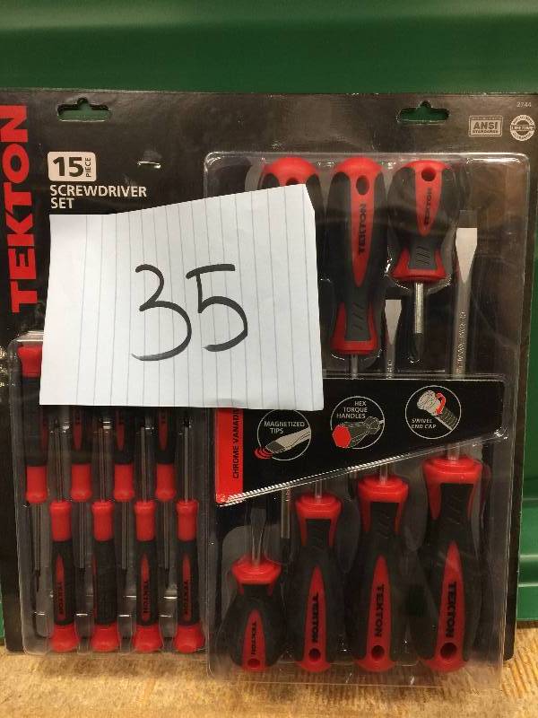 lot 35 image: Tekton 15 PC Screwdriver Set New