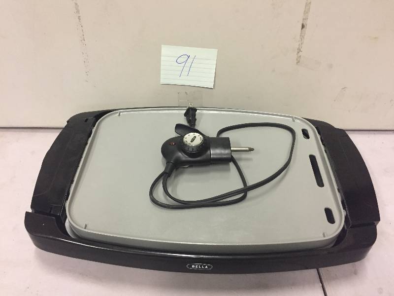 lot 91 image: BELLA 2-in-1 Reversible Grill Griddle Combo, 1500 Watts, Non-Stick BPA Free in like New working conditions