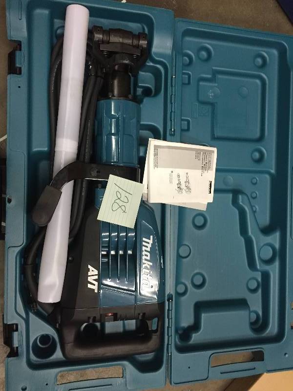 lot 128 image: Makita 14-Amp 1-18 Hex 42 lb. AVT Breaker Hammer  Model # HM1317CB  New