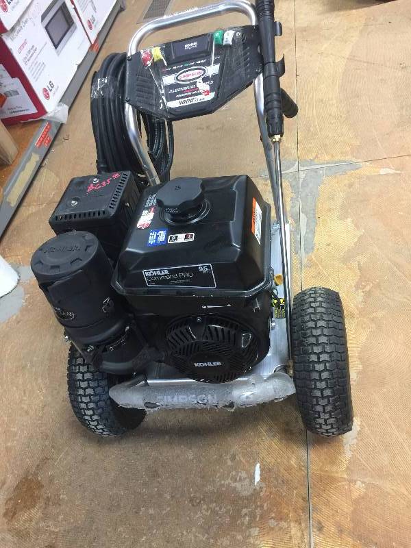 lot 132 image: Simpson Aluminum Series 4,000 psi 3.3 GPM Gas Pressure Washer Display model never used