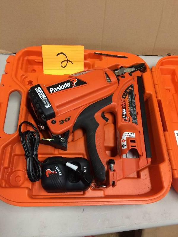 lot 2 image: PASLODE Cordless Li-Ion 30 Degree Framing Nailer Nail Gun