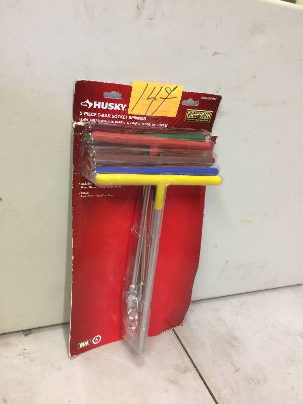 lot 147 image: Husky 5 PC T-Bar Socket Spinner New