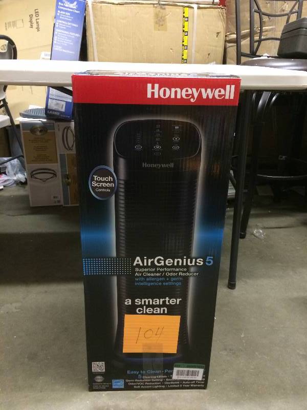 lot 104 image: Honeywell AirGenius5 Air CleanerOdor Reducer Never used