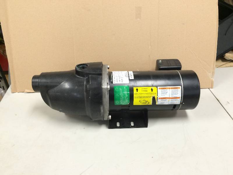 lot 39 image: Shallow Well Plastic Jet Pump 34 HP