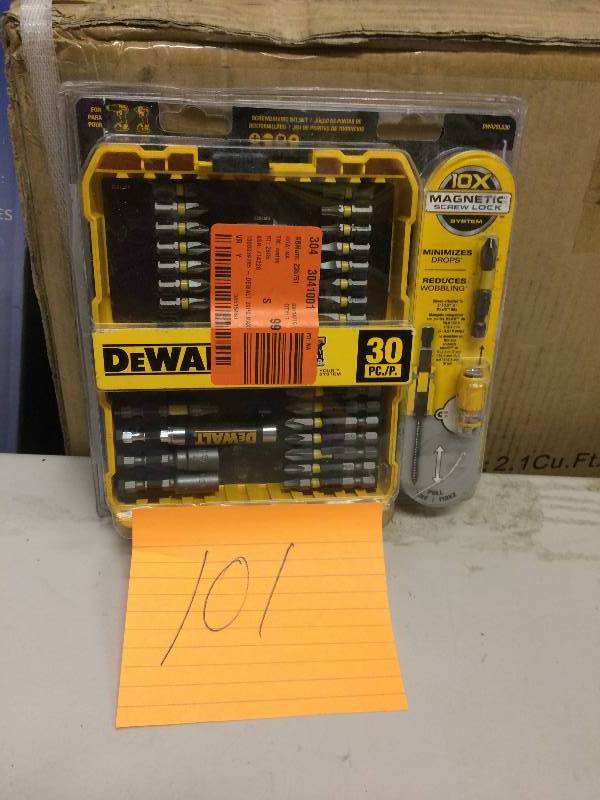 lot 101 image: Dewalt 30 Pc Magnetic Screw Lock