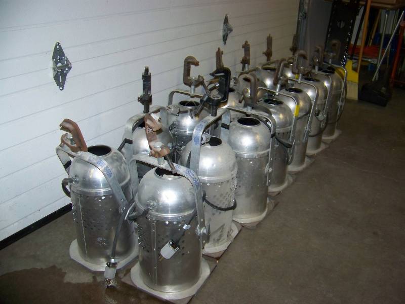 lot 46 image: (14) Altman, Stage  Spot Lights with Heavy-Duty Hanging Clamps