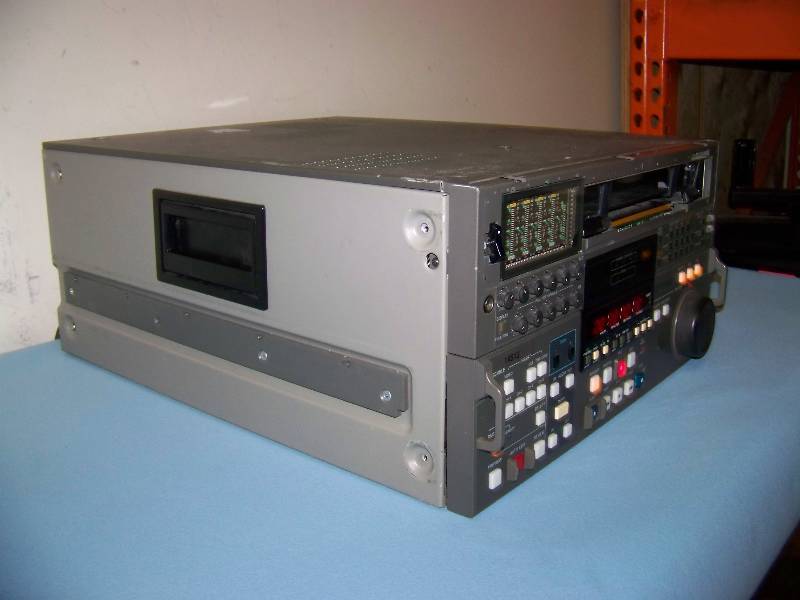 lot 96 image: Sony, Professional, Digital Betacam  Videocassette Editing Recorder
