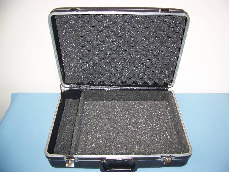 lot 105 image: Hard-Sided, Brief Case with Padded Inside