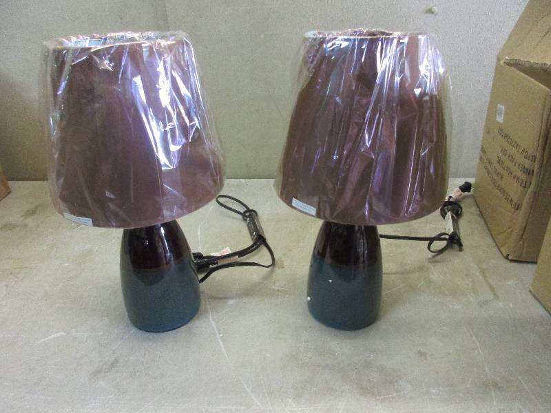lot 69 image: 2 lamps