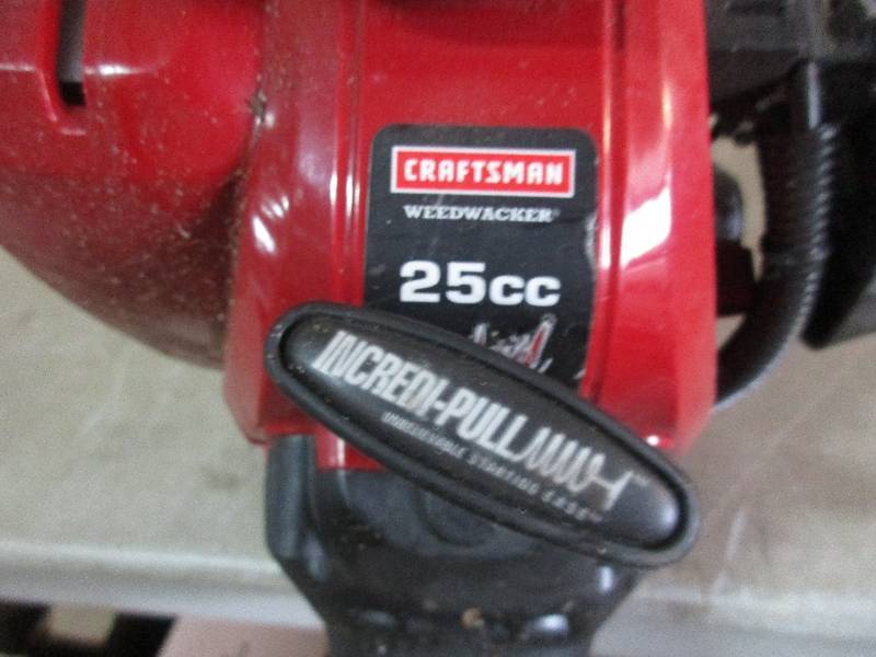 lot 101 image: craftsman 25 cc weed whipper - red