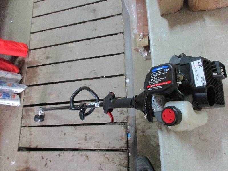 lot 103 image: craftsman 25 cc weed whipper - green
