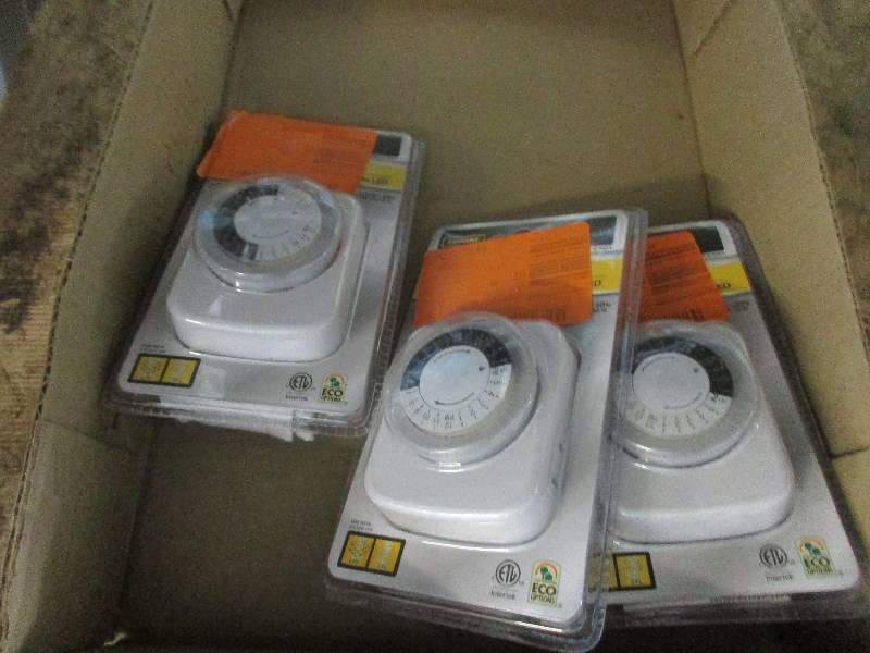 lot 3 image: 3 LED back lit plug in timers
