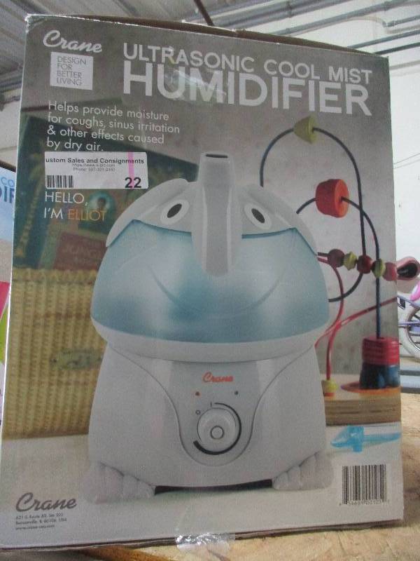 lot 22 image: crane ultra sonic cool mist humidifier - elephant