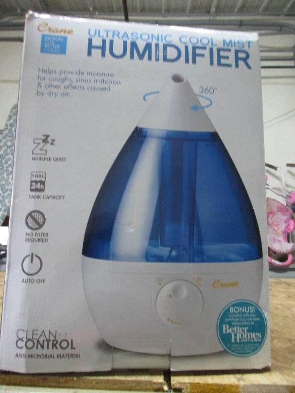 lot 23 image: crane ultra sonic cool mist humidifier