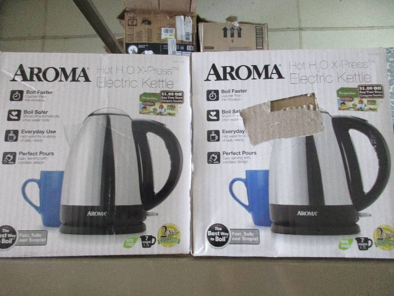 lot 27 image: Aroma hot H20 x-press electric kettle