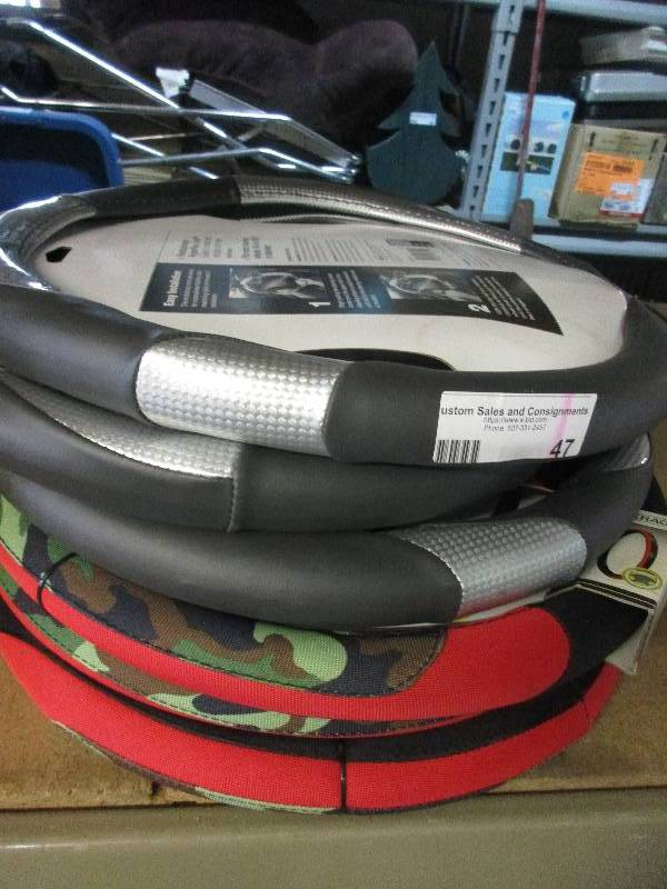 lot 47 image: 6 searing wheel covers