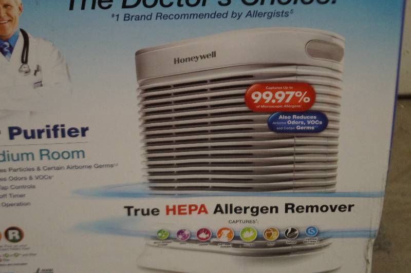 Honeywell 155 SQ  FT Air Purifier