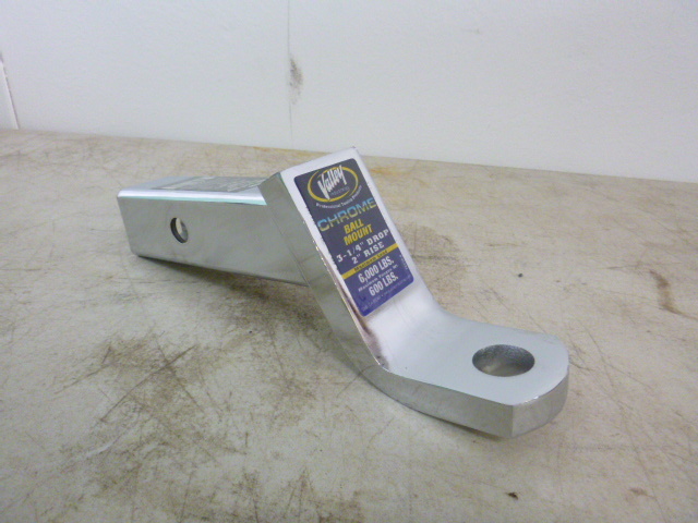 lot 9 image: Valley Chrome 2 Hitch