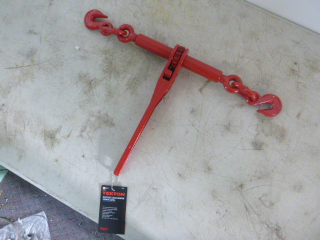 lot 29 image: Tekton Ratchet Load Binder