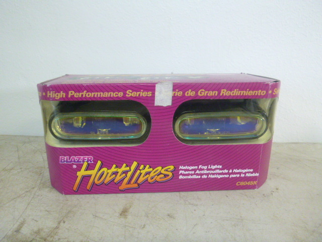lot 35 image: Blazer Hott Lites Halogen Fog Lights