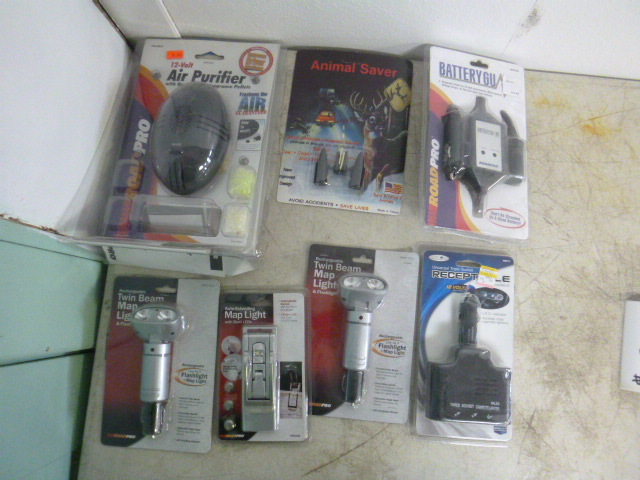 lot 80 image: Miscellaneous Auto Items