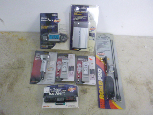lot 82 image: Miscellaneous Auto Items