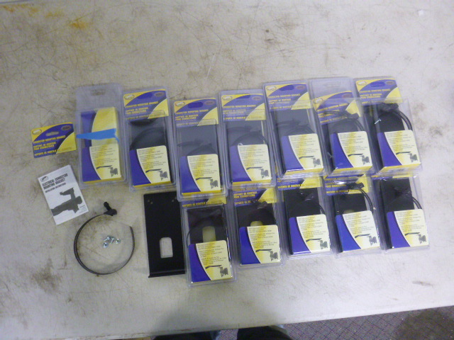 lot 87 image: 12 Valley Connector Mounting Brackets